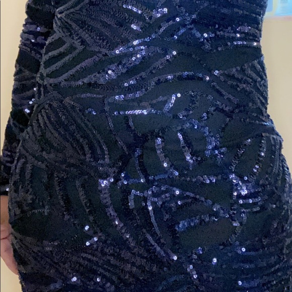 Dress - Picture 3 of 4